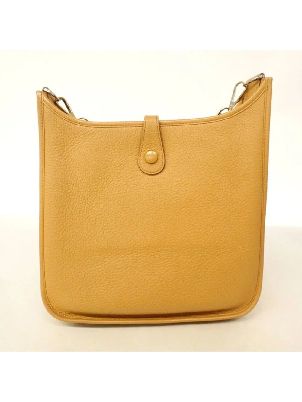 Hermes Shoulder Bag Evelyne Taurillon Clemence Tabac Camel Silver